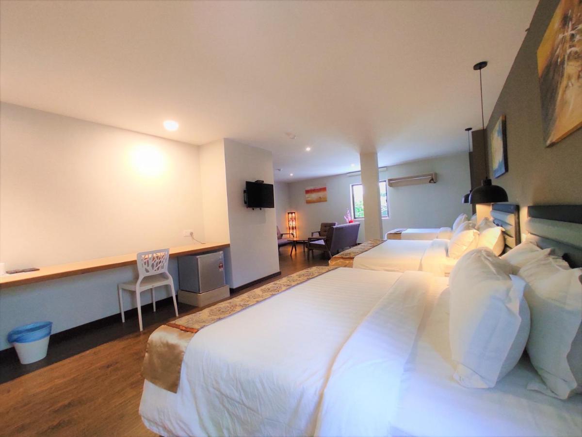 Apple Suites Hotel Sitiawan Εξωτερικό φωτογραφία