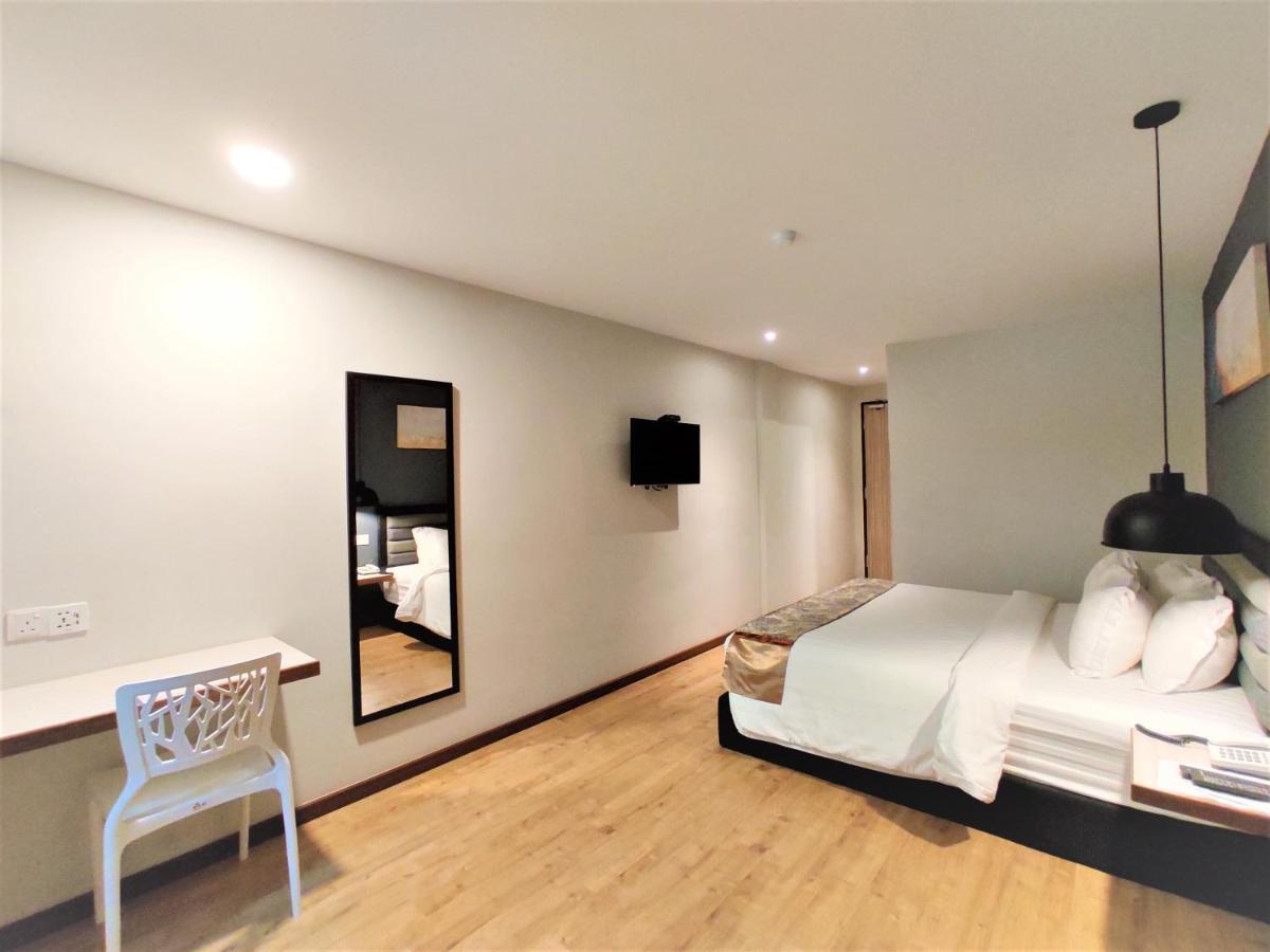 Apple Suites Hotel Sitiawan Εξωτερικό φωτογραφία