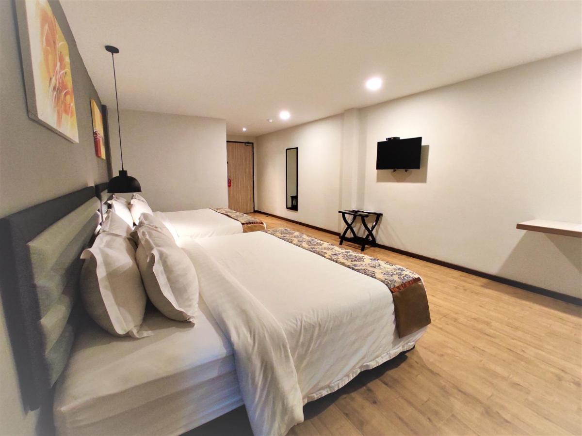 Apple Suites Hotel Sitiawan Εξωτερικό φωτογραφία